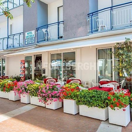 B&B Hotel Lucciola Каттолика Экстерьер фото