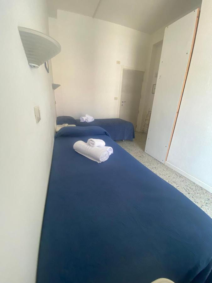 B&B Hotel Lucciola Каттолика Экстерьер фото