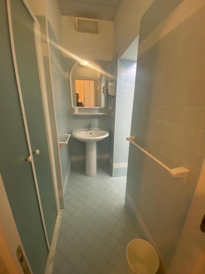 B&B Hotel Lucciola Каттолика Экстерьер фото