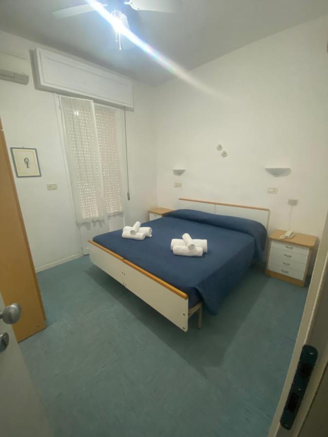 B&B Hotel Lucciola Каттолика Экстерьер фото