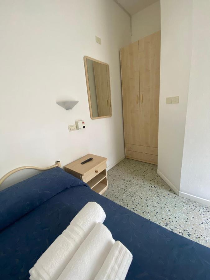 B&B Hotel Lucciola Каттолика Экстерьер фото