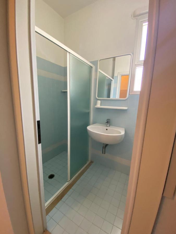 B&B Hotel Lucciola Каттолика Экстерьер фото